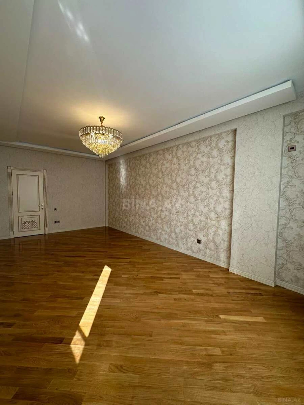 Satılır 3 otaqlı mənzil 102 m²