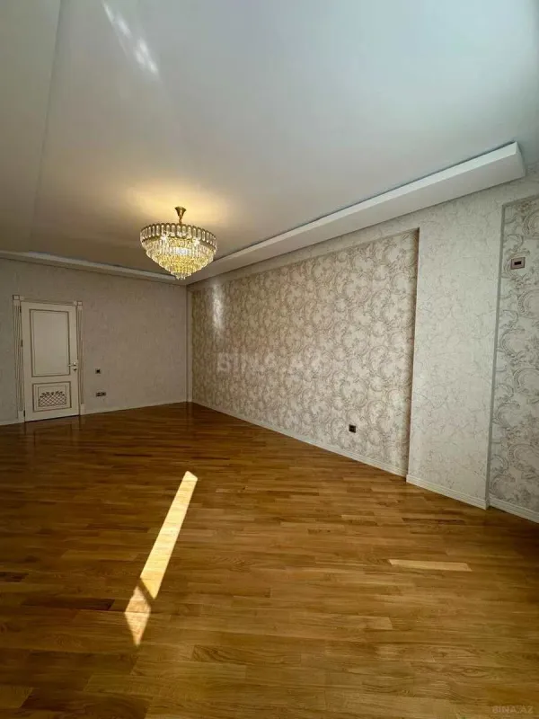 Satılır 3 otaqlı mənzil 102 m²