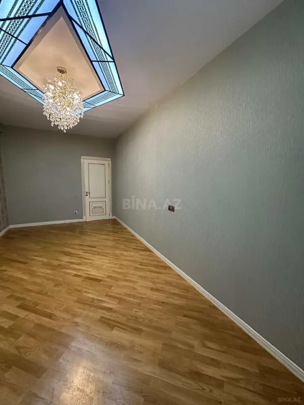 Satılır 3 otaqlı mənzil 102 m²