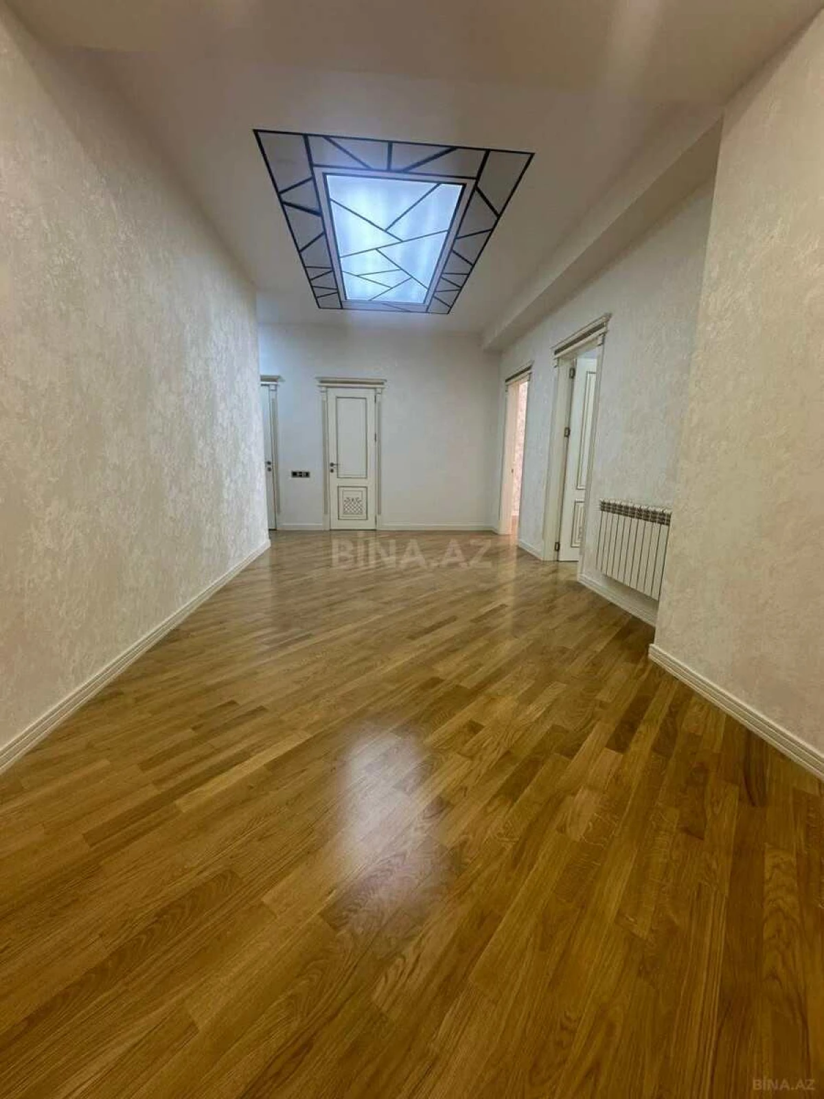 Satılır 3 otaqlı mənzil 102 m²