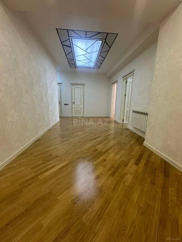 Satılır 3 otaqlı mənzil 102 m²