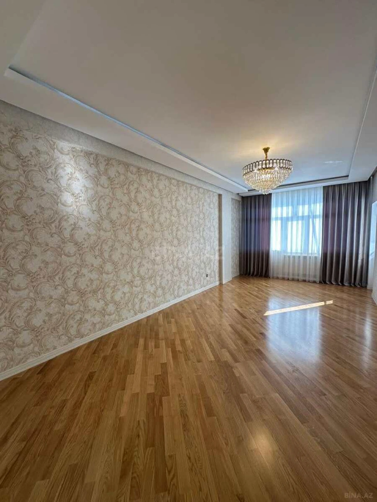 Satılır 3 otaqlı mənzil 102 m²