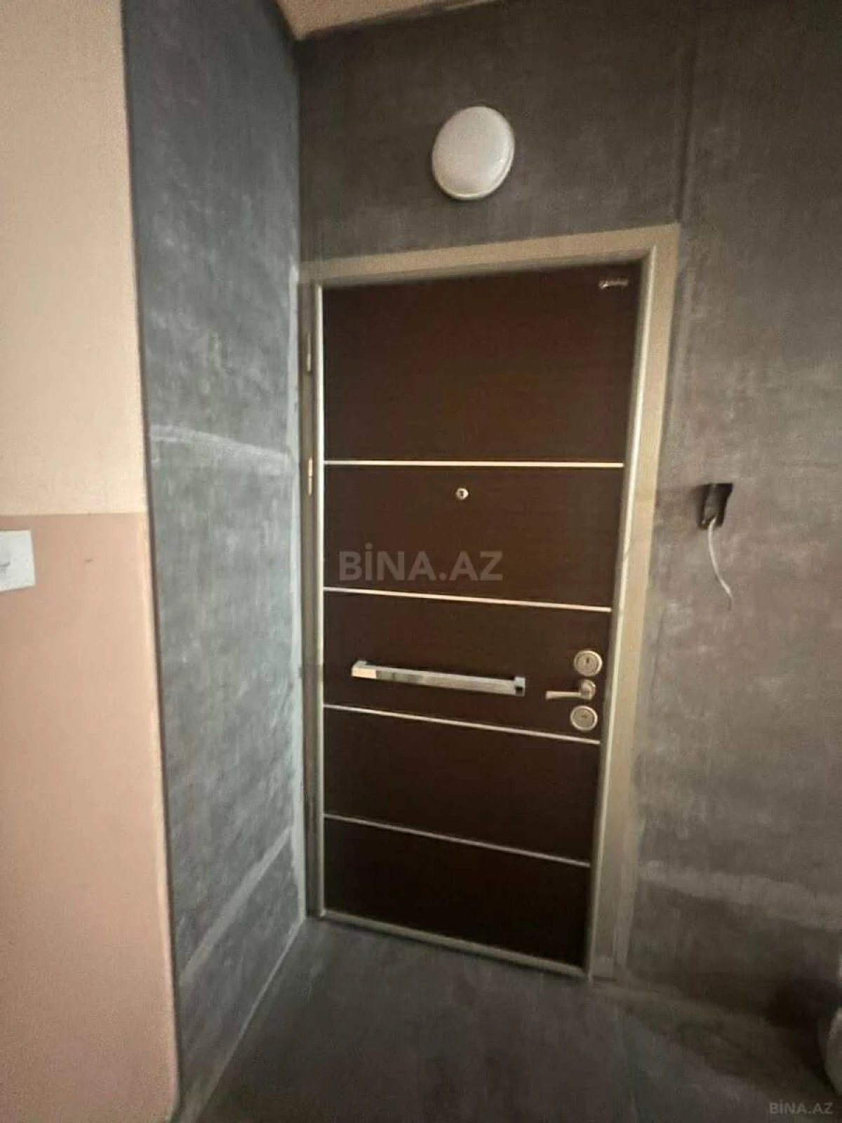 Satılır 3 otaqlı mənzil 102 m²