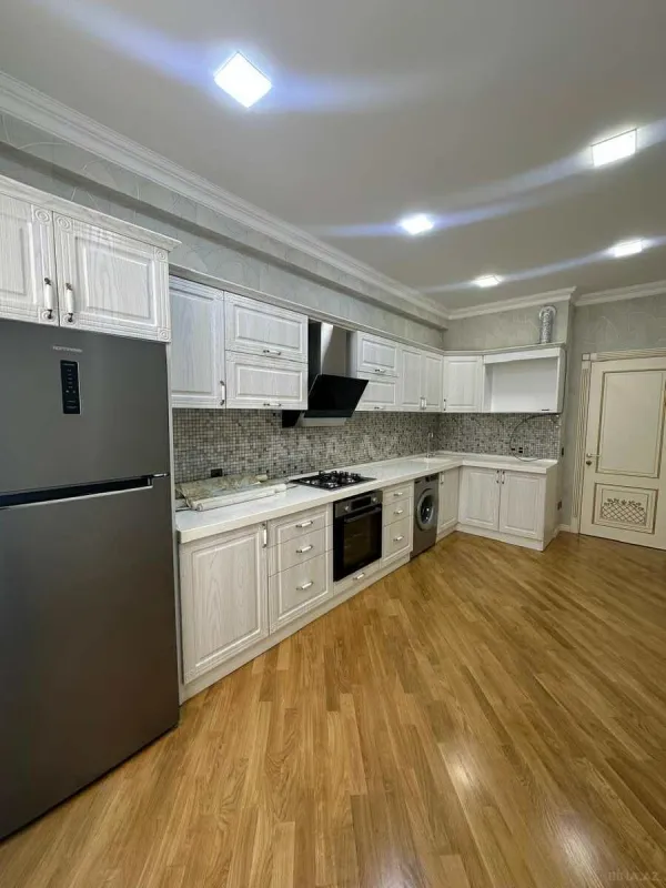 Satılır 3 otaqlı mənzil 102 m²