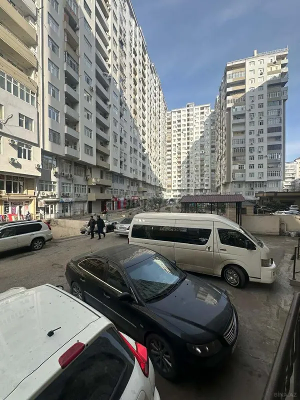 Satılır 3 otaqlı mənzil 102 m²
