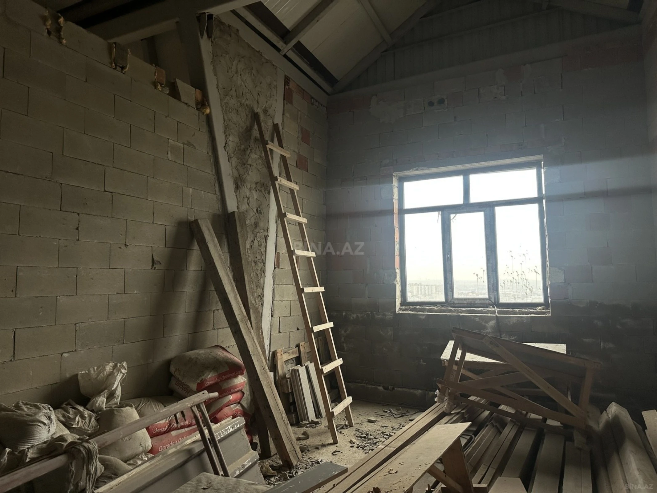 Satılır 2 otaqlı mənzil 87.5 m²