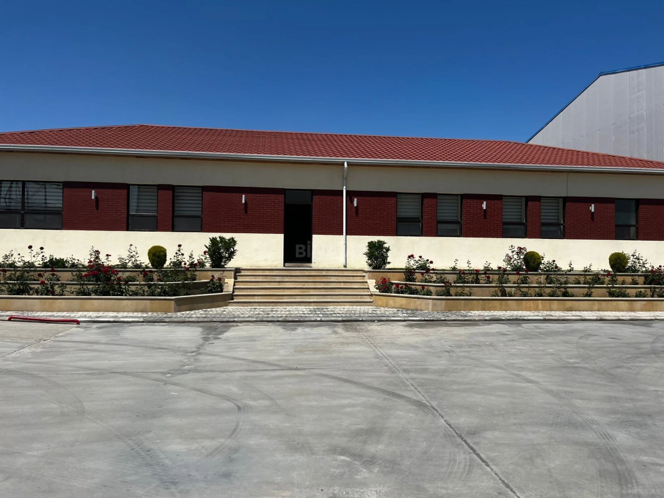 Kirayə verilir obyekt 450 m²