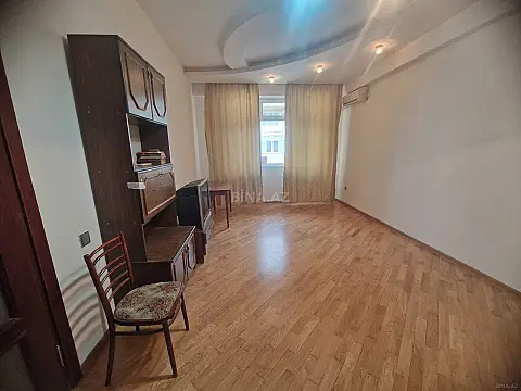 Satılır 2 otaqlı mənzil 58 m²