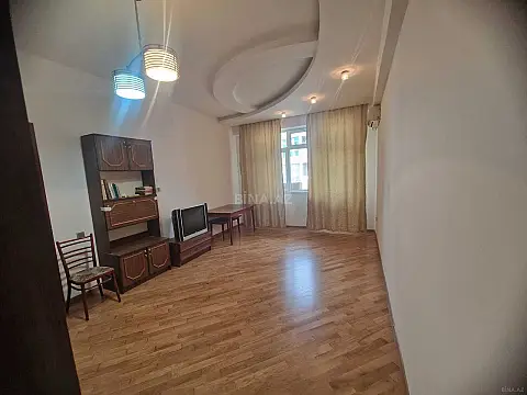 Satılır 2 otaqlı mənzil 58 m²