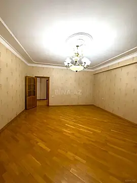 Satılır 4 otaqlı mənzil 185 m²