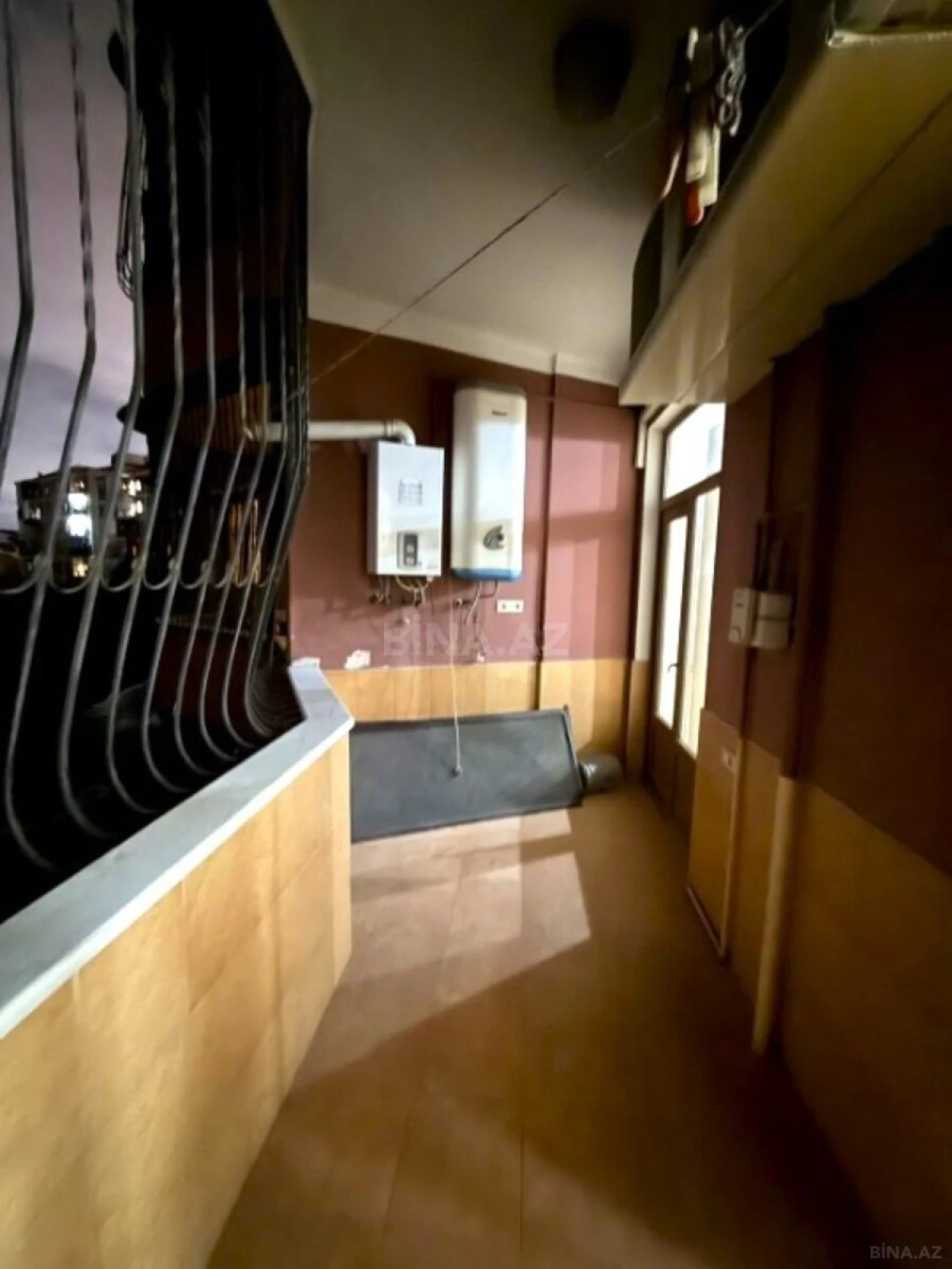 Satılır 4 otaqlı mənzil 185 m²