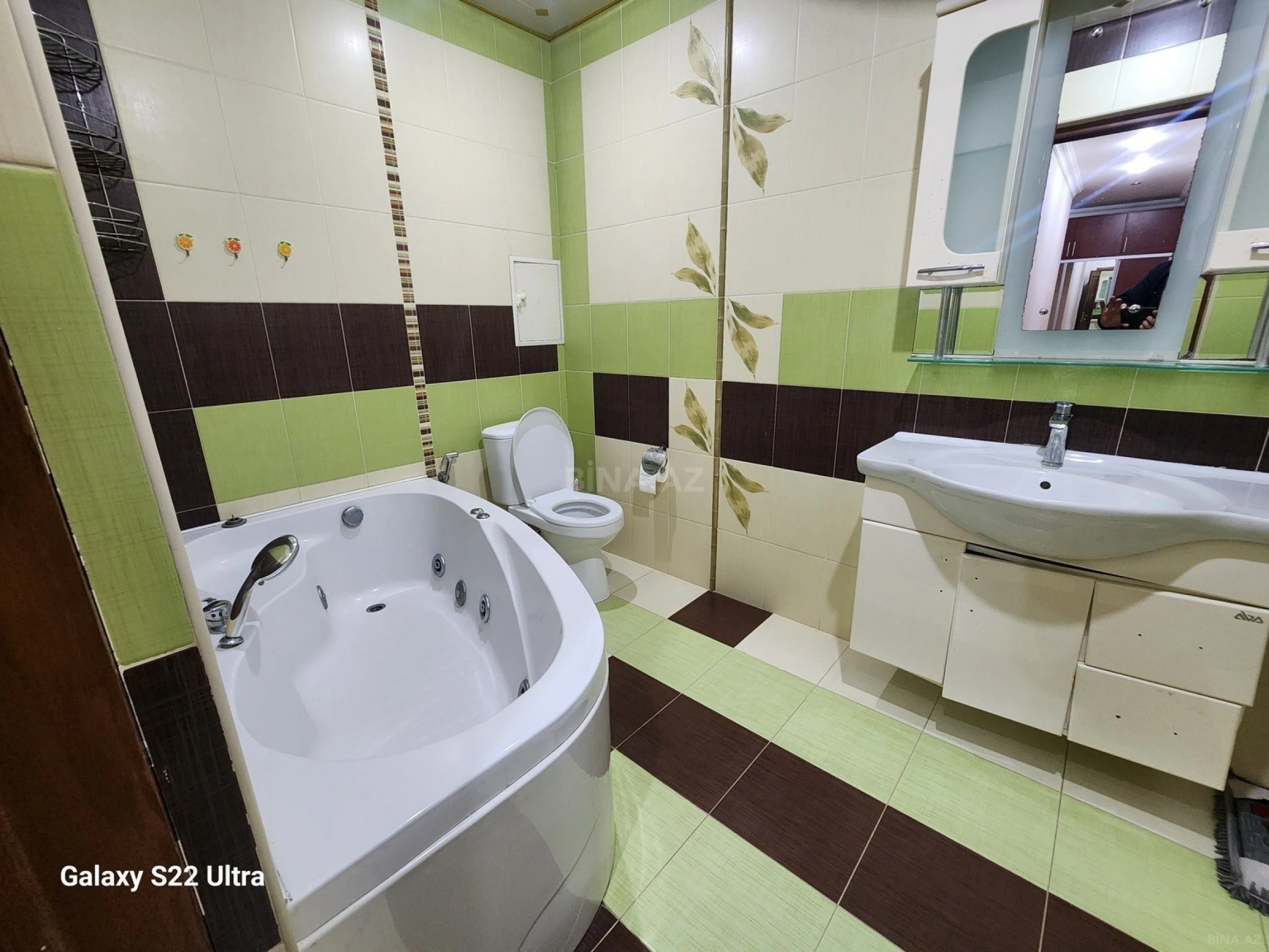 Kirayə verilir 2 otaqlı mənzil 91 m²