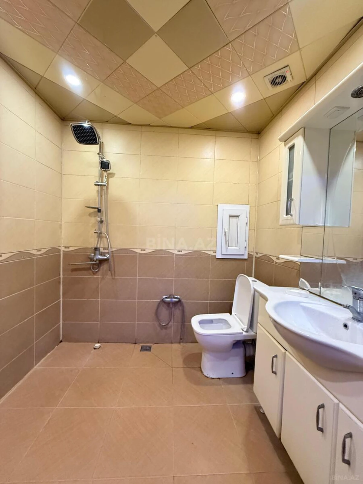 Satılır 2 otaqlı mənzil 85 m²