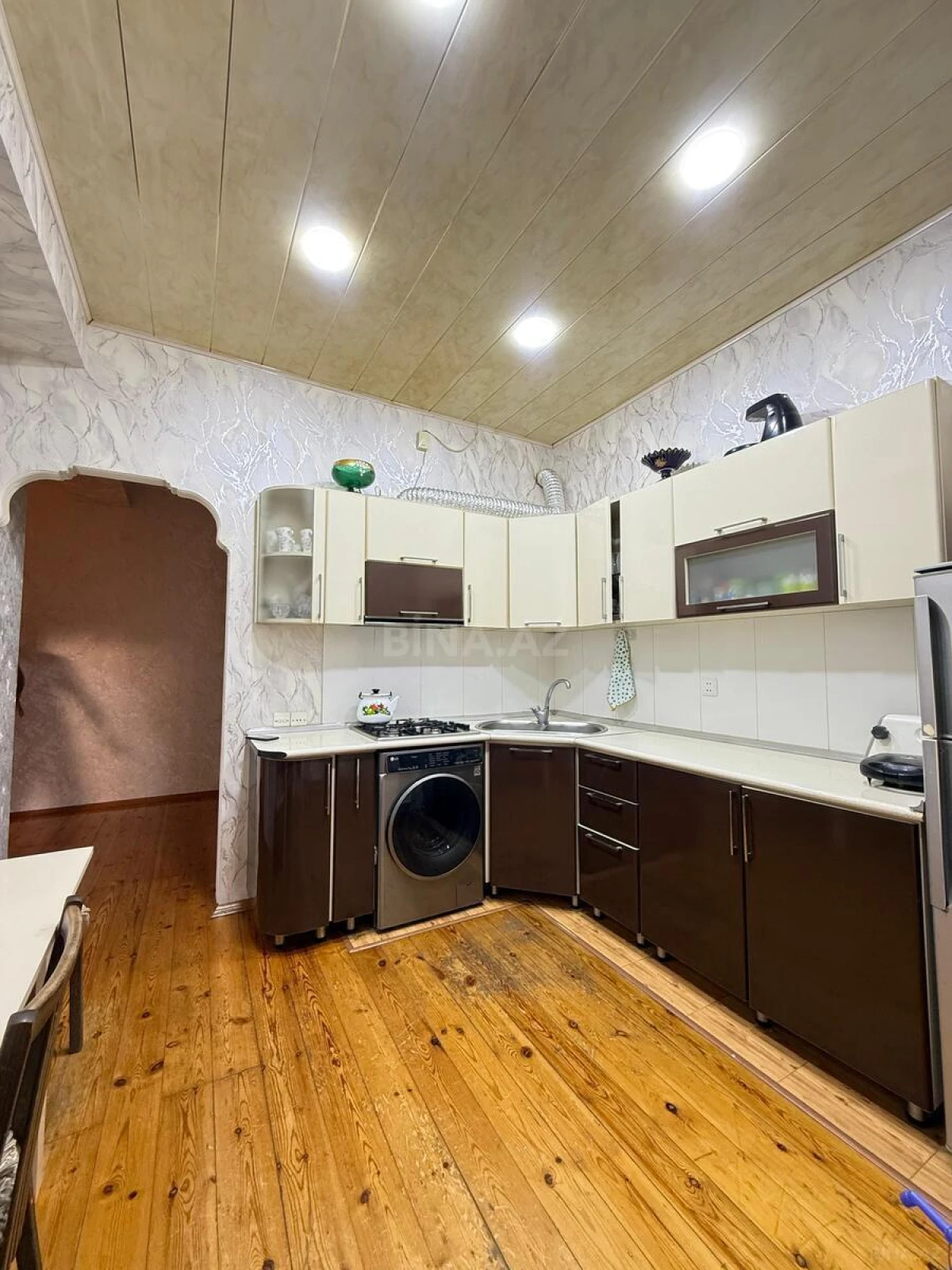 Satılır 2 otaqlı mənzil 85 m²