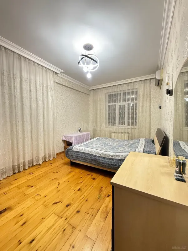 Satılır 2 otaqlı mənzil 85 m²