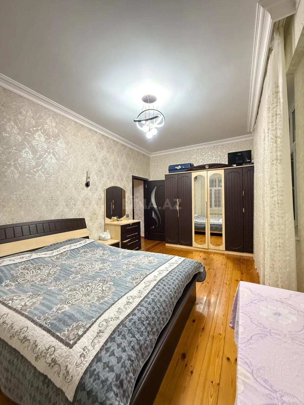 Satılır 2 otaqlı mənzil 85 m²