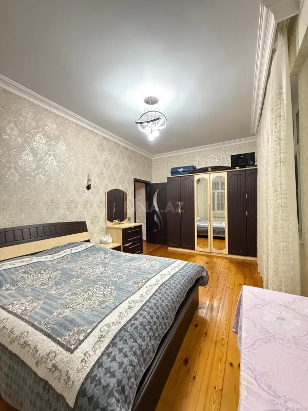 Satılır 2 otaqlı mənzil 85 m²