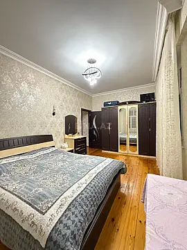 Satılır 2 otaqlı mənzil 85 m²