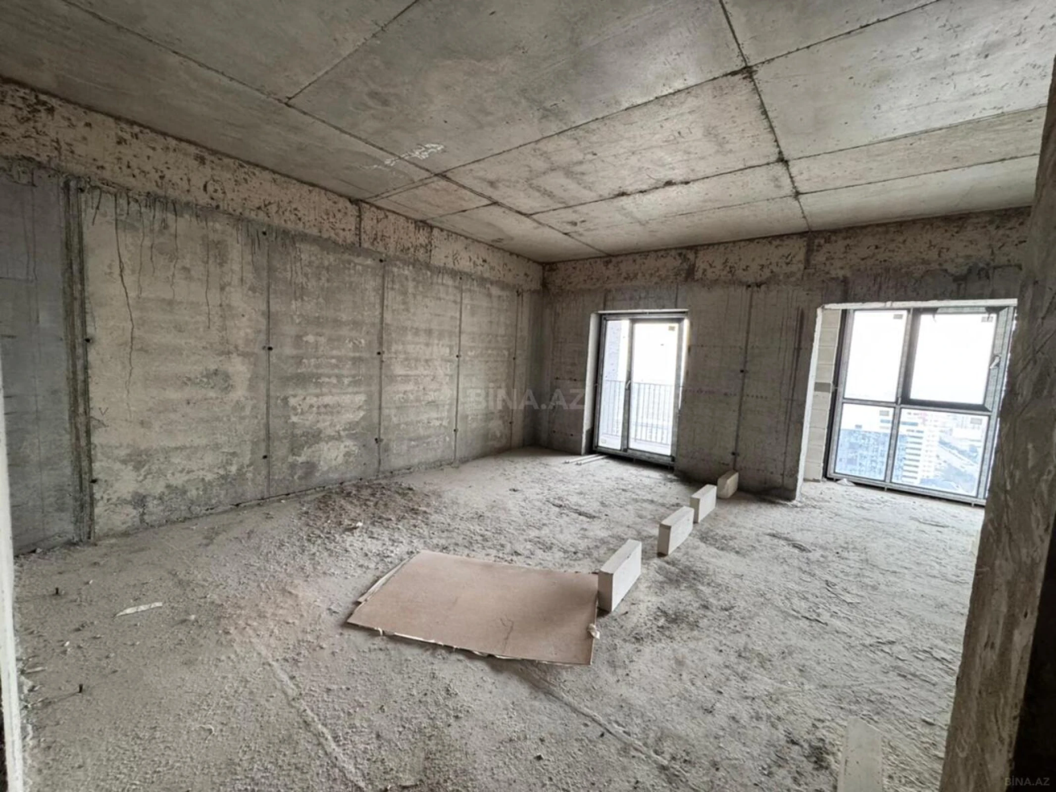 Satılır 2 otaqlı mənzil 90.5 m²