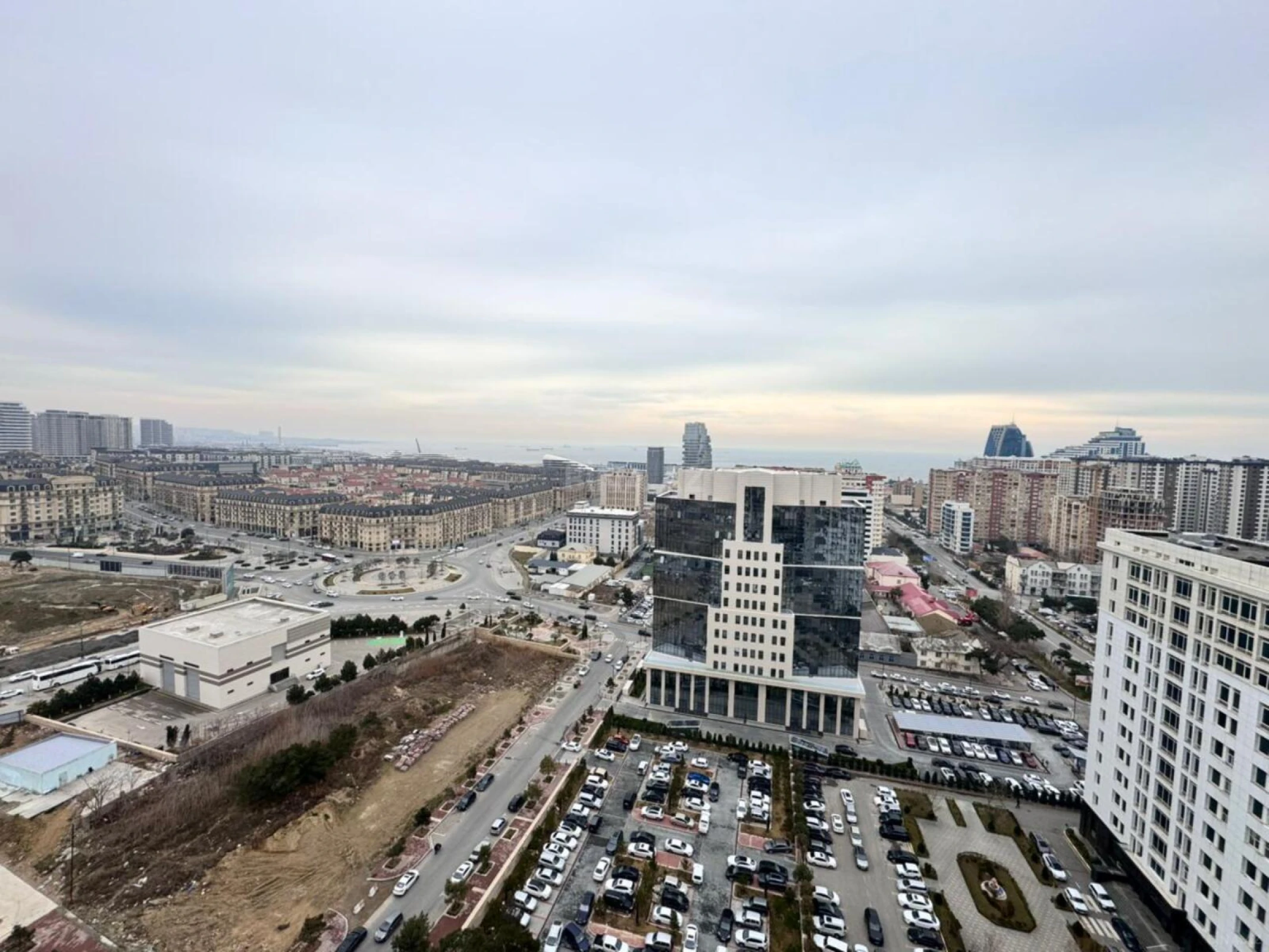 Satılır 2 otaqlı mənzil 90.5 m²