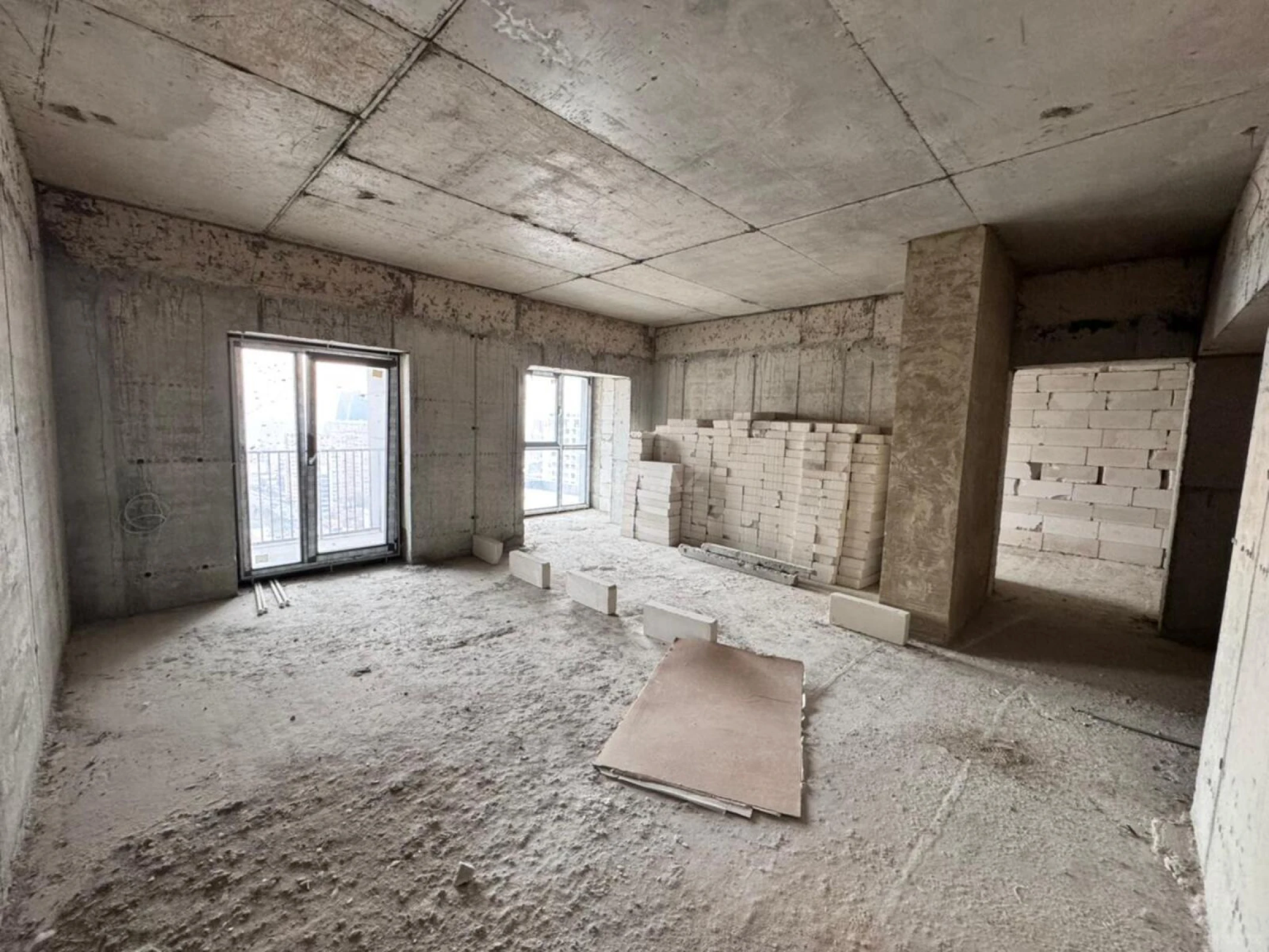 Satılır 2 otaqlı mənzil 90.5 m²