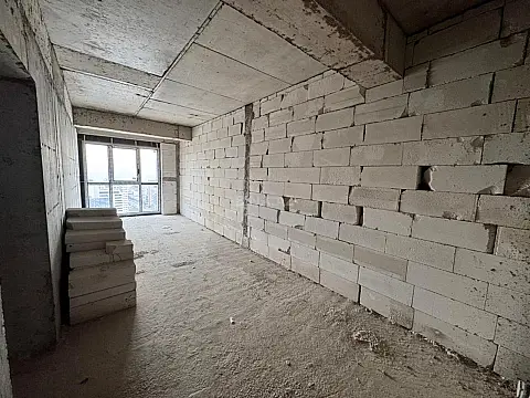 Satılır 2 otaqlı mənzil 90.5 m²