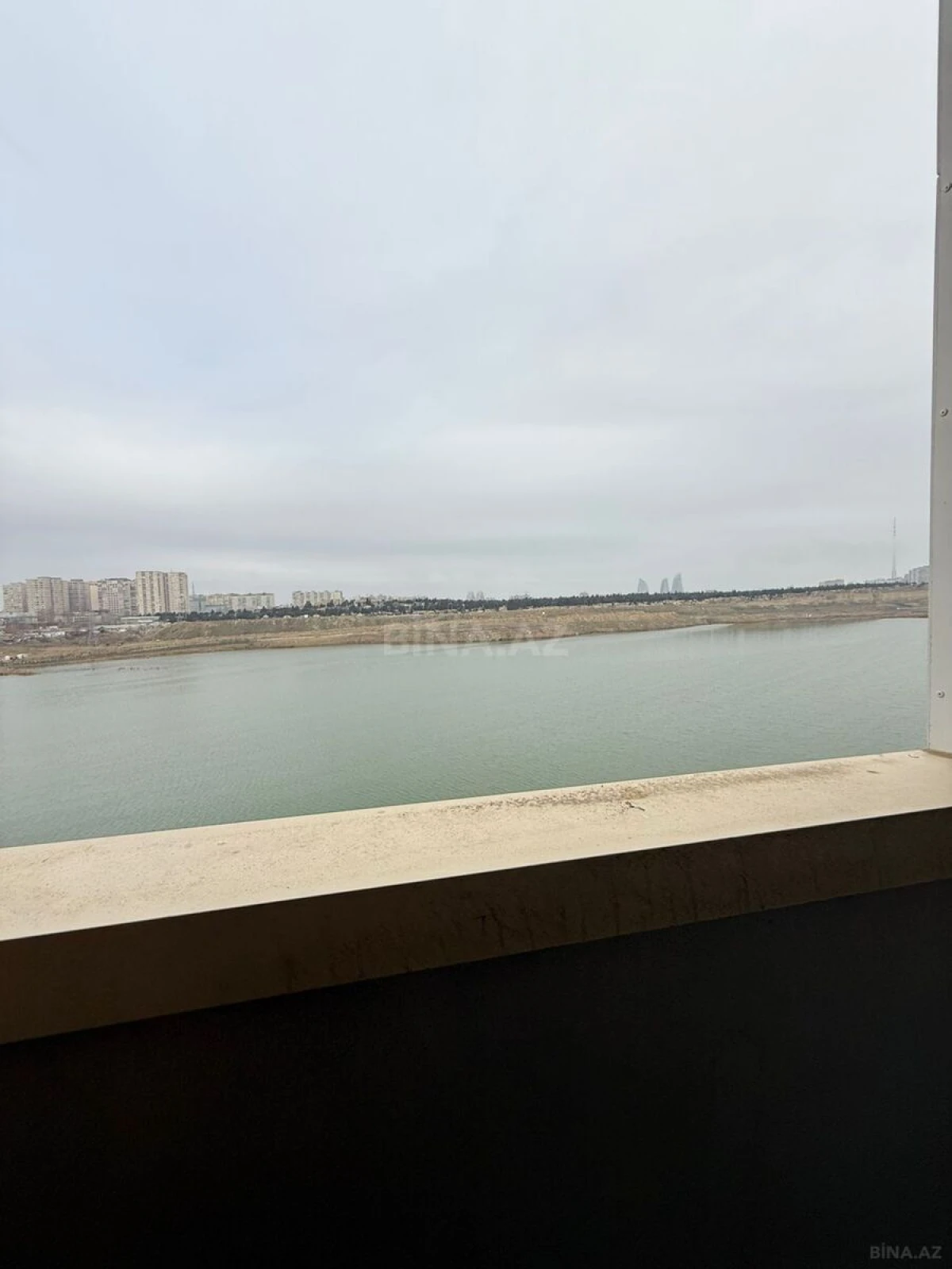 Satılır 2 otaqlı mənzil 49 m²