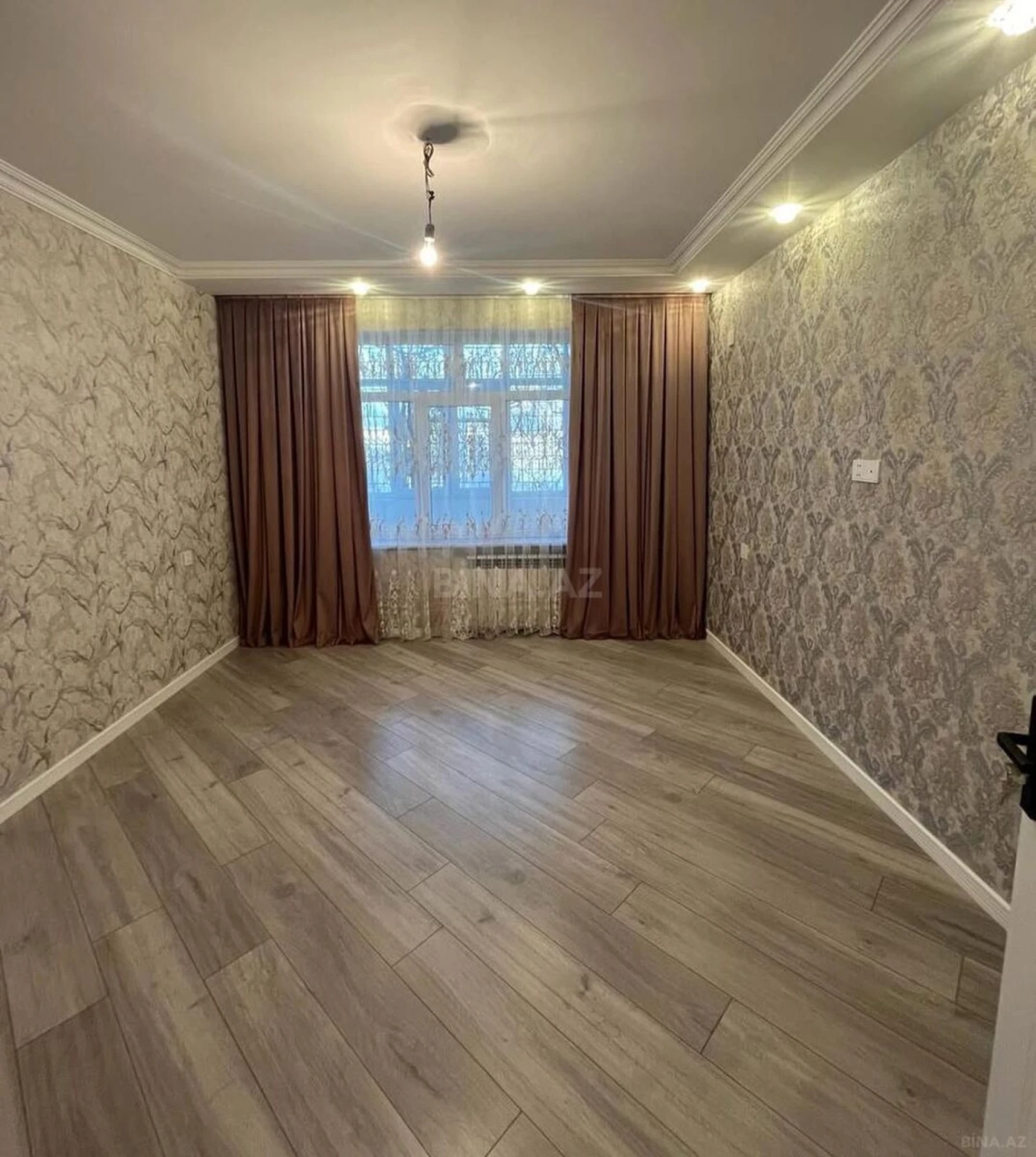 Satılır 2 otaqlı mənzil 55 m²