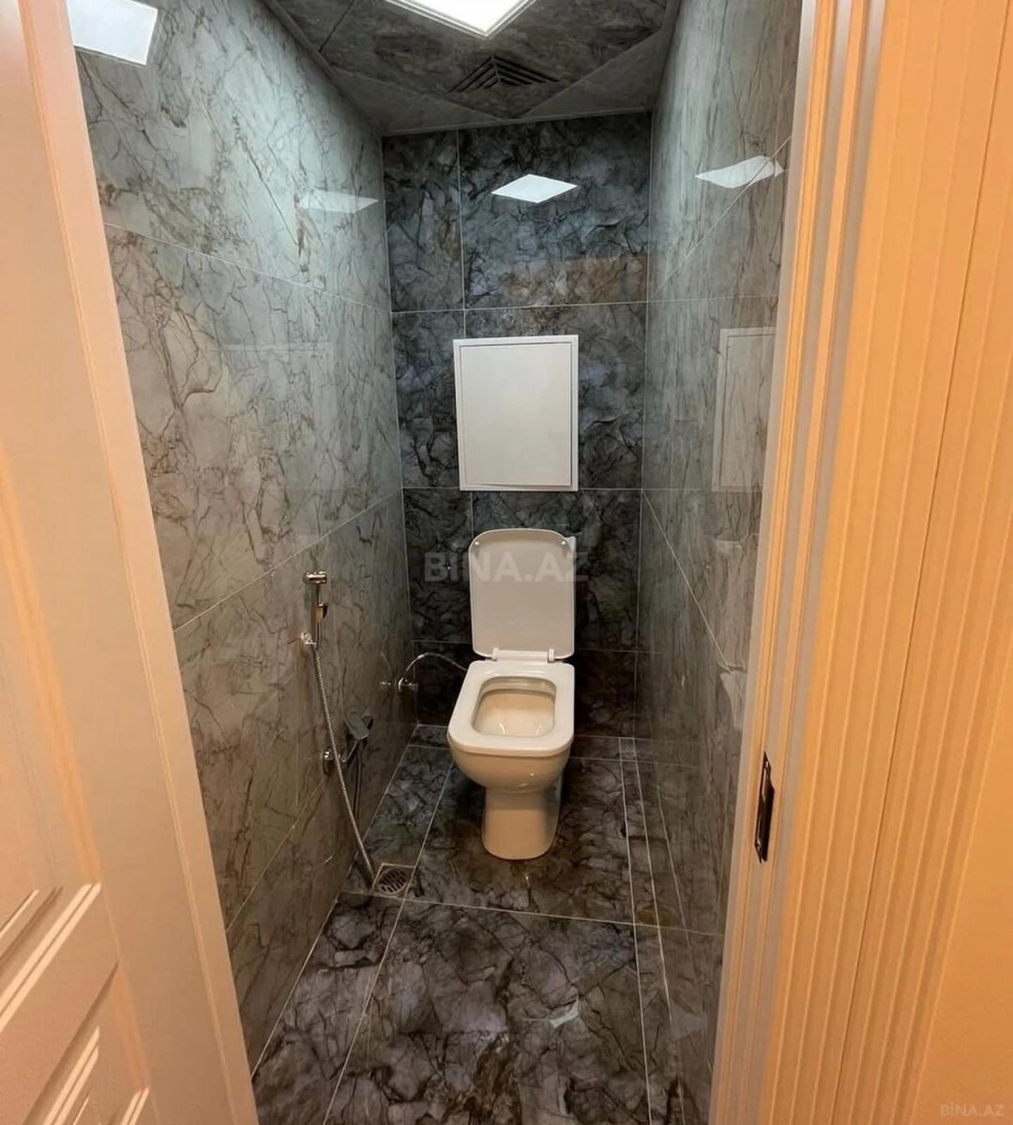 Satılır 2 otaqlı mənzil 55 m²