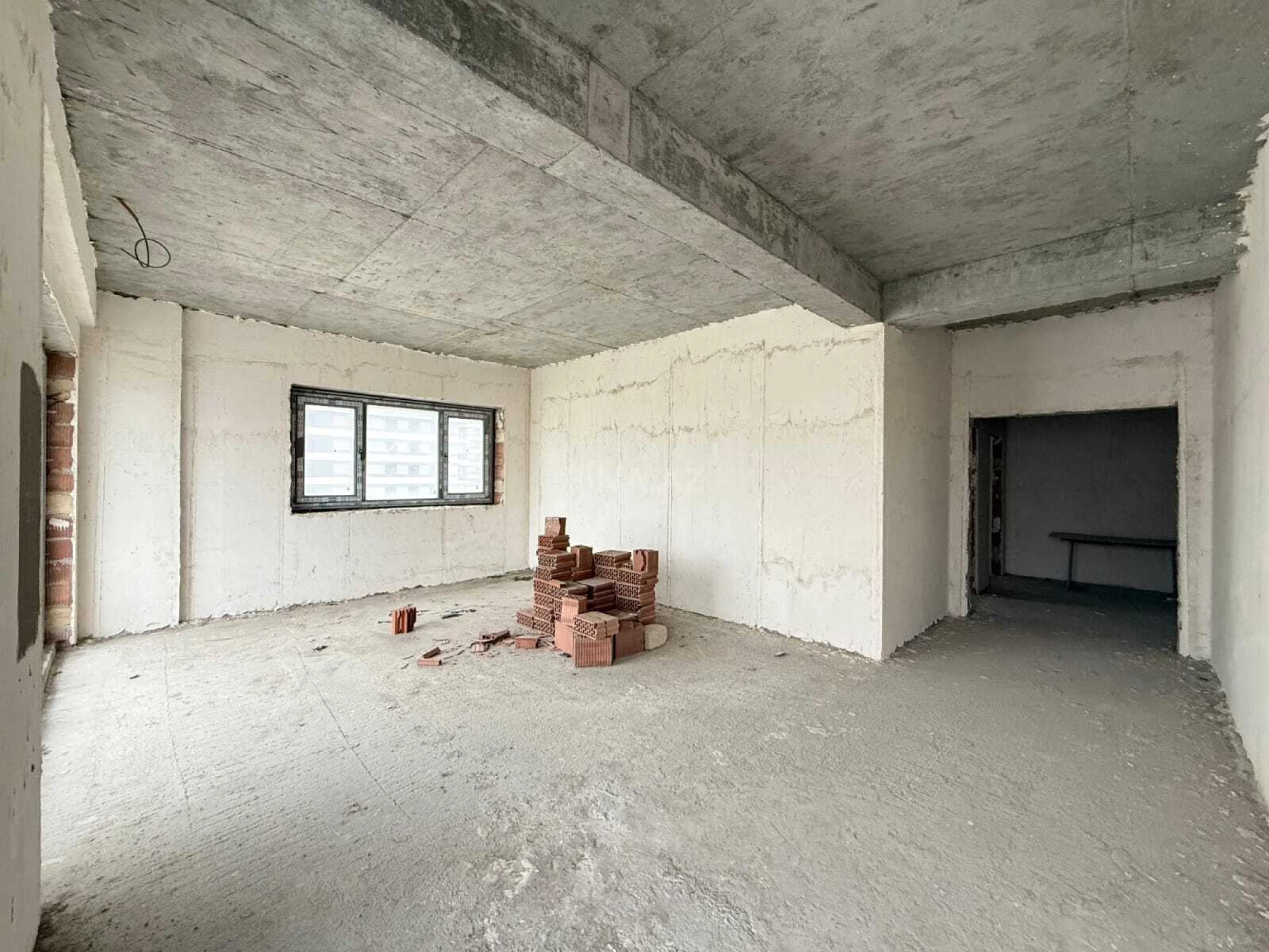 Satılır 3 otaqlı mənzil 163 m²