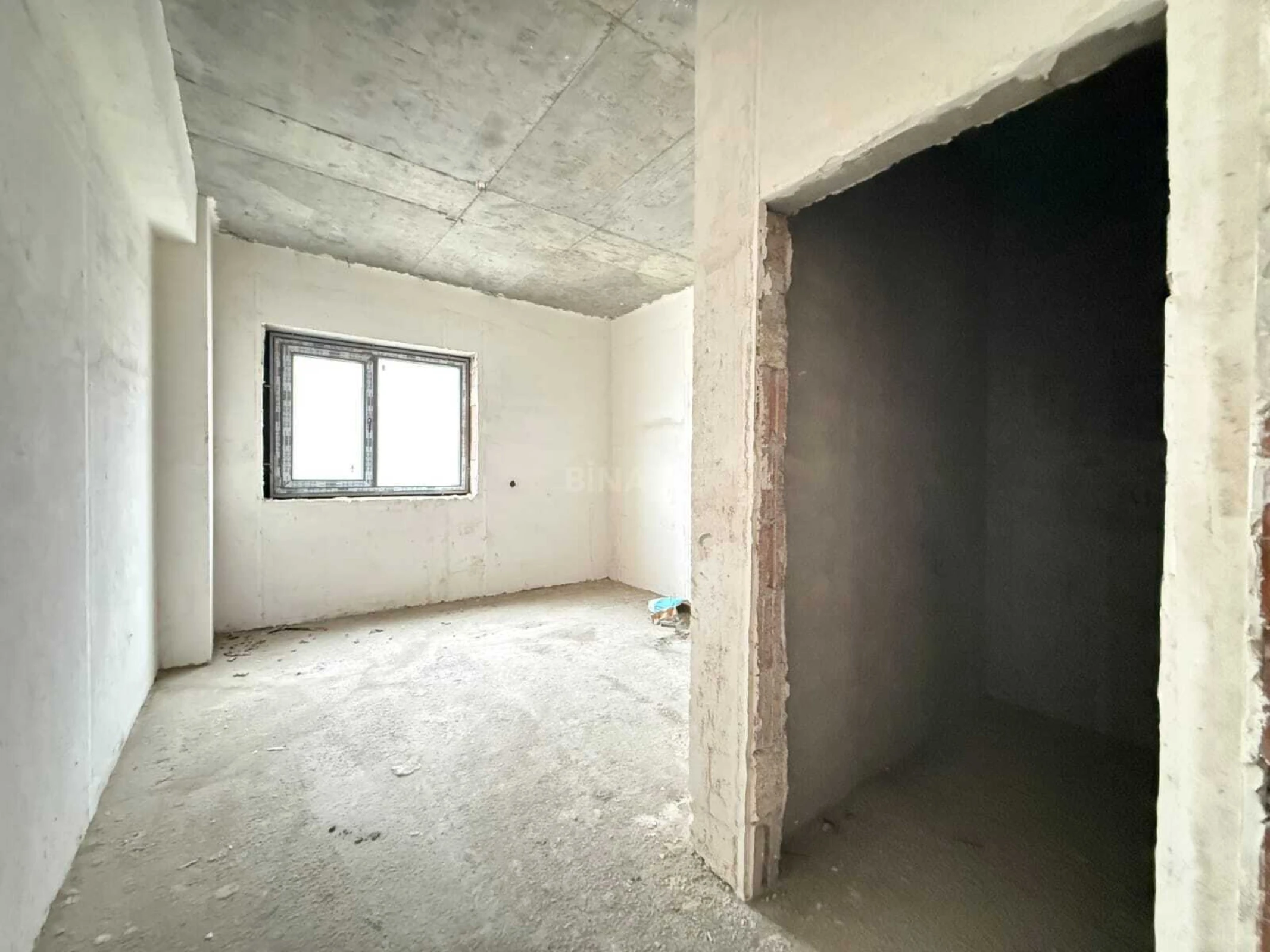 Satılır 3 otaqlı mənzil 163 m²