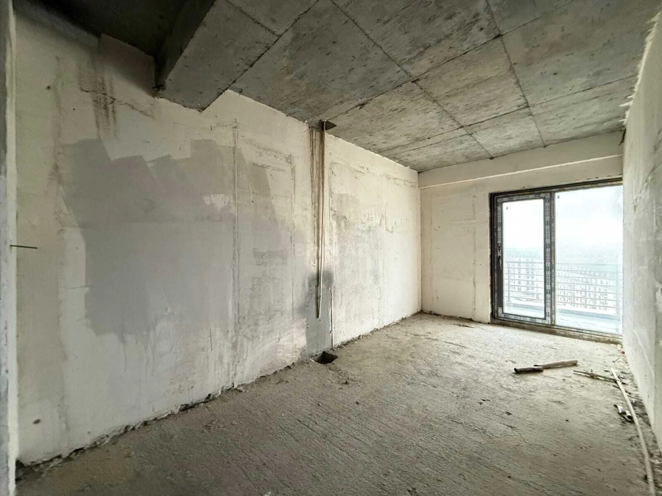 Satılır 3 otaqlı mənzil 163 m²