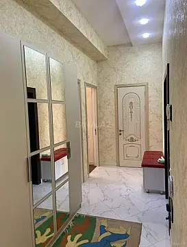 Kirayə verilir 2 otaqlı mənzil 90 m²