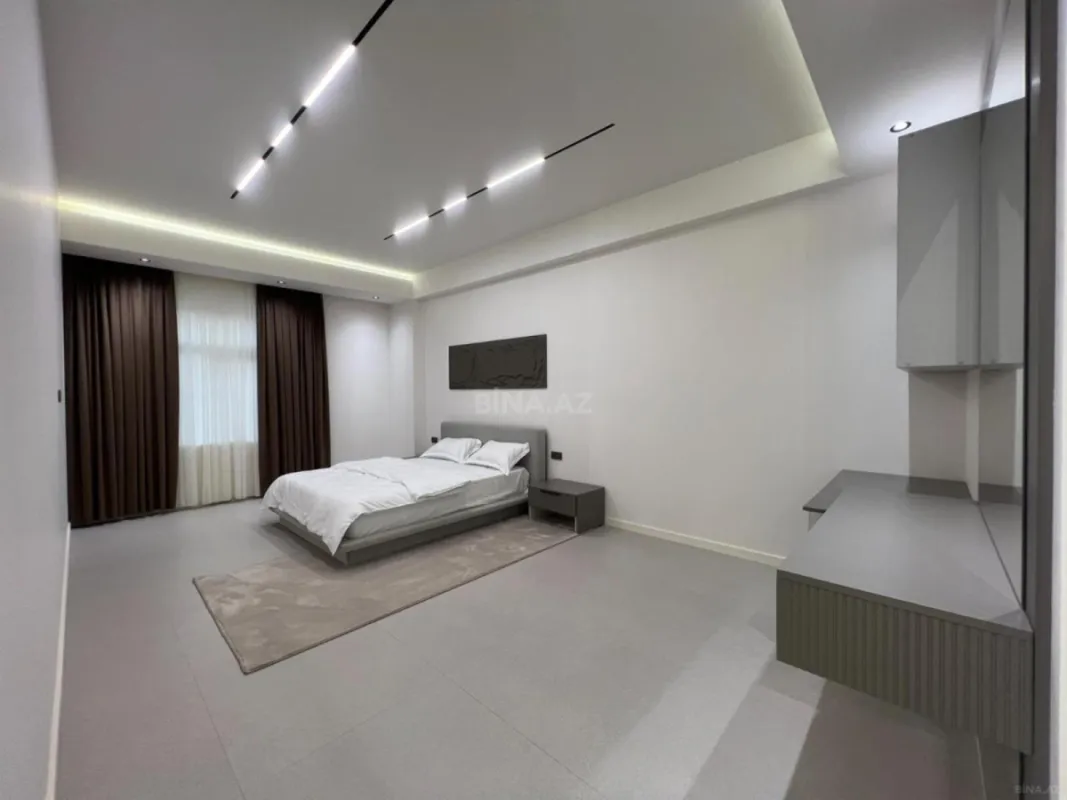 Kirayə verilir 4 otaqlı mənzil 232 m²