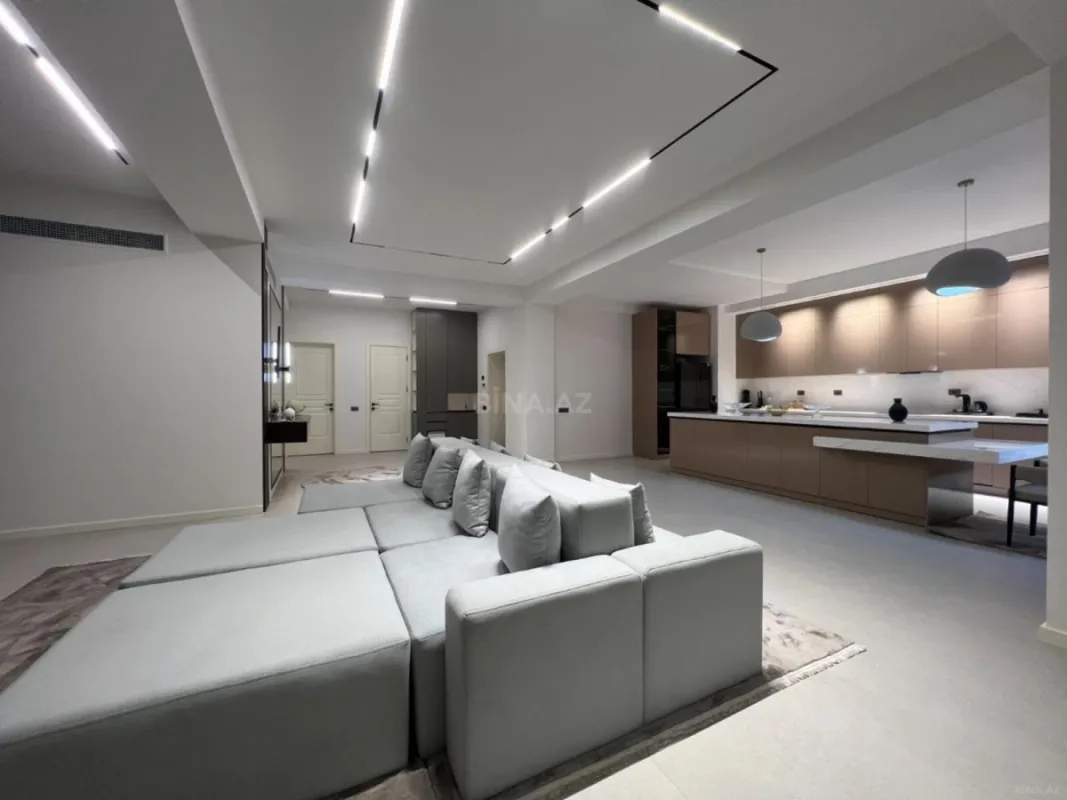 Kirayə verilir 4 otaqlı mənzil 232 m²