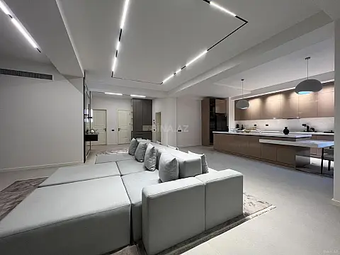 Kirayə verilir 4 otaqlı mənzil 232 m²