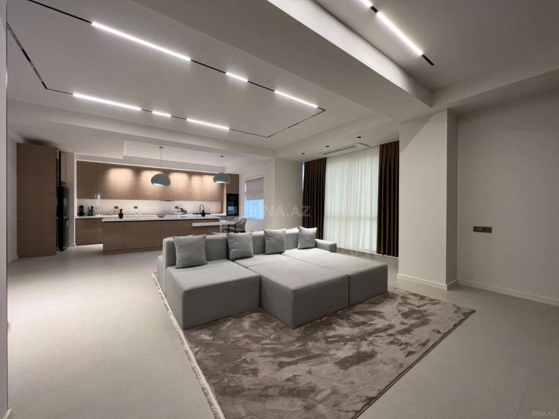 Kirayə verilir 4 otaqlı mənzil 232 m²