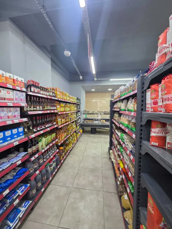 Satılır obyekt 900 m²