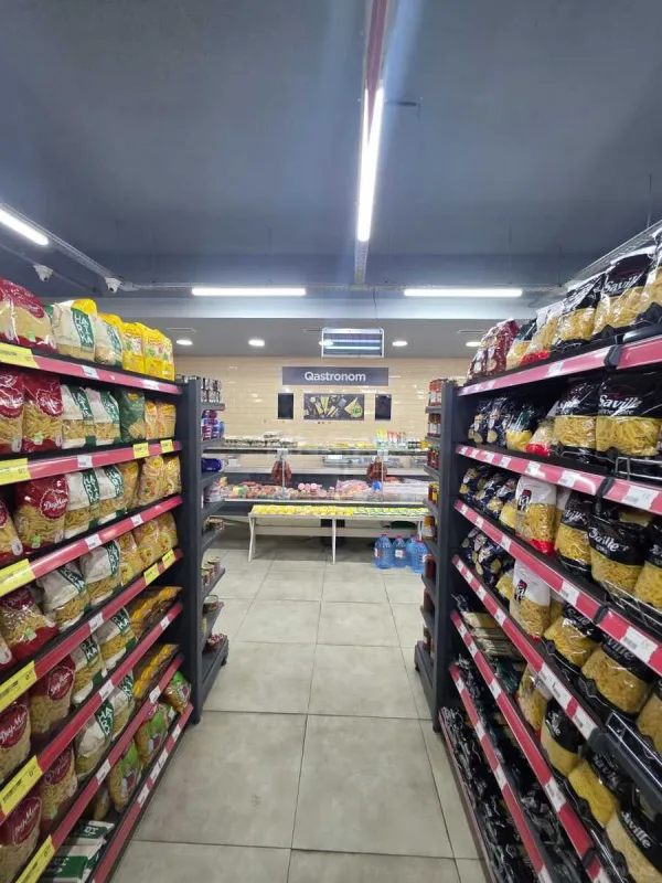 Satılır obyekt 900 m²