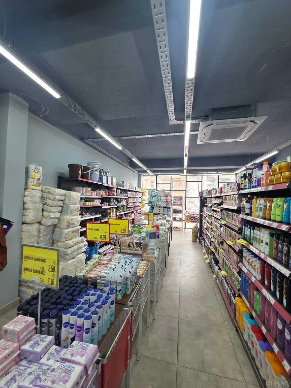 Satılır obyekt 900 m²