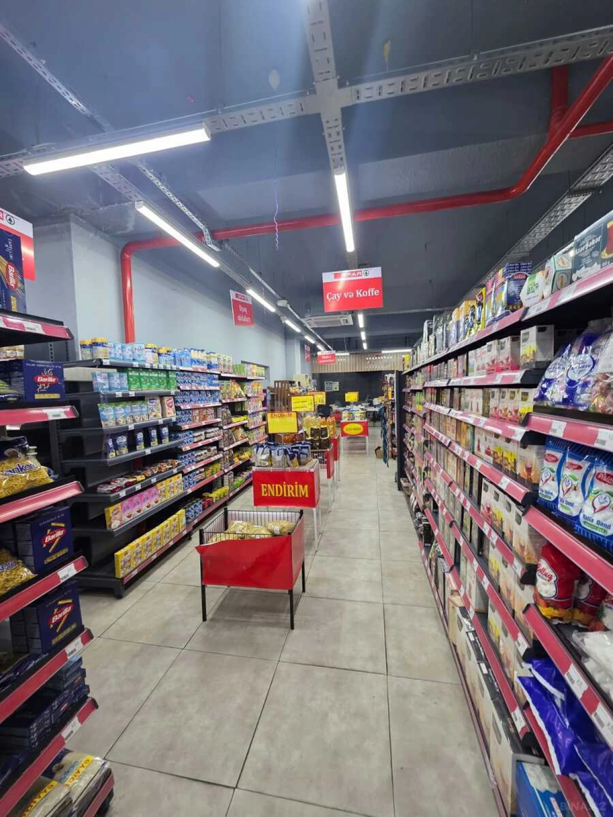 Satılır obyekt 900 m²