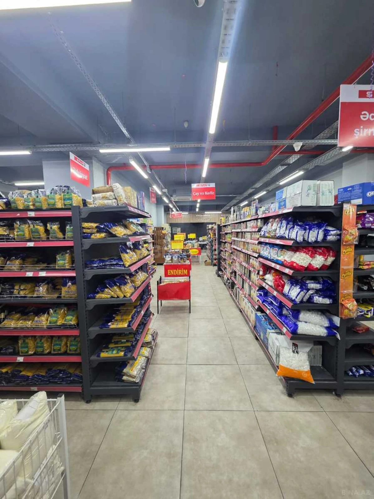 Satılır obyekt 900 m²