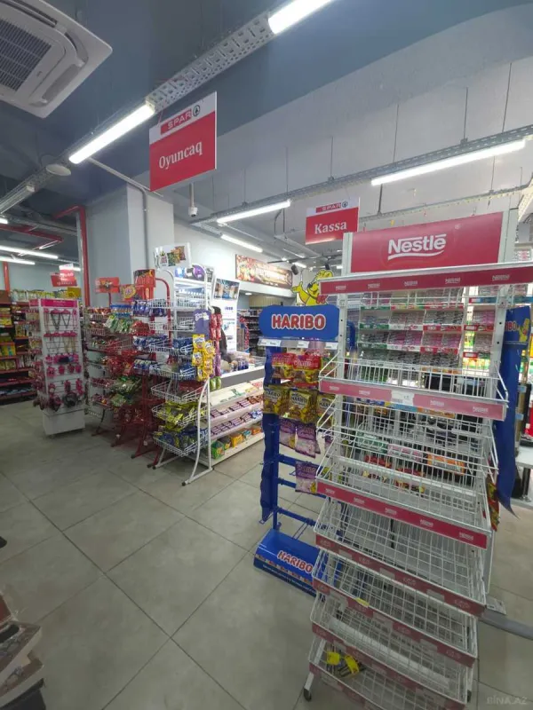 Satılır obyekt 900 m²