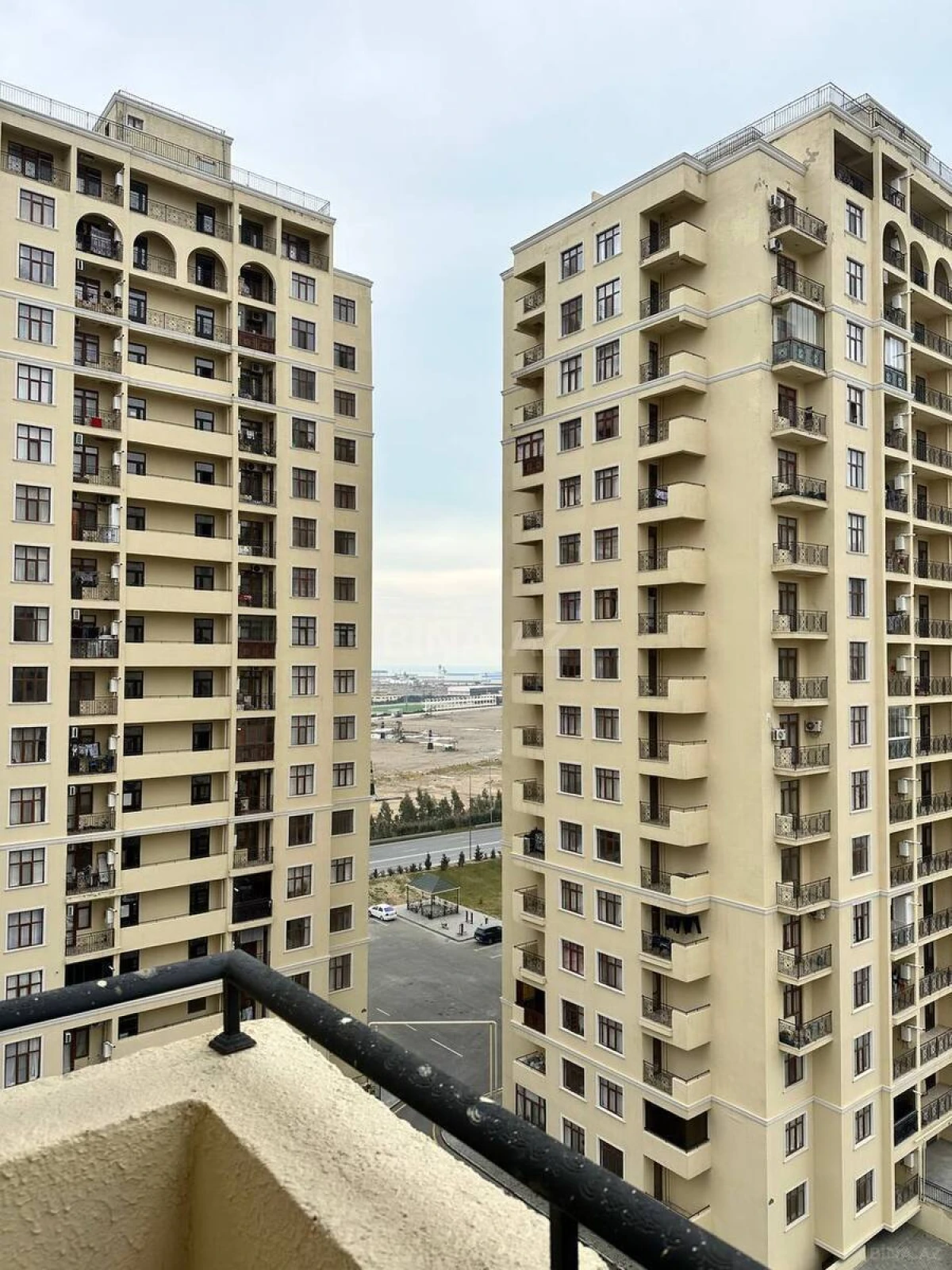 Satılır 2 otaqlı mənzil 102.5 m²