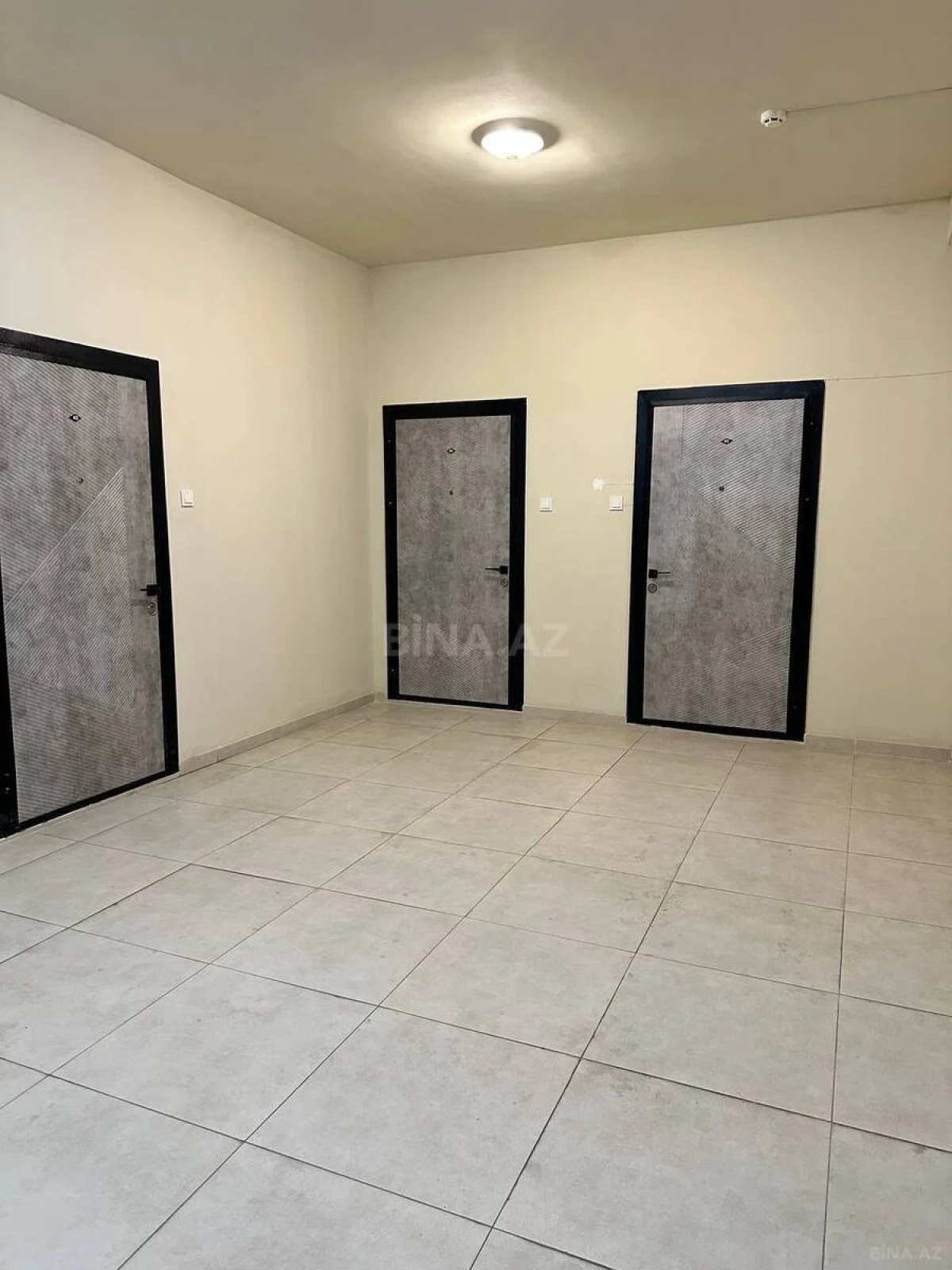 Satılır 2 otaqlı mənzil 102.5 m²