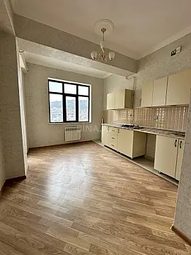 Satılır 2 otaqlı mənzil 102.5 m²