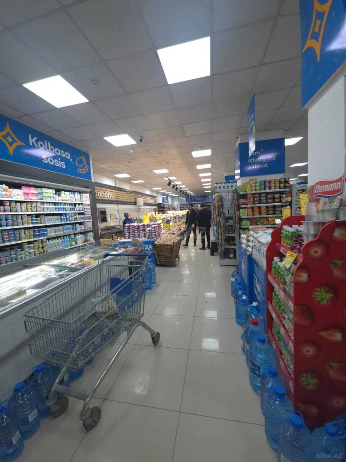 Satılır obyekt 700 m²