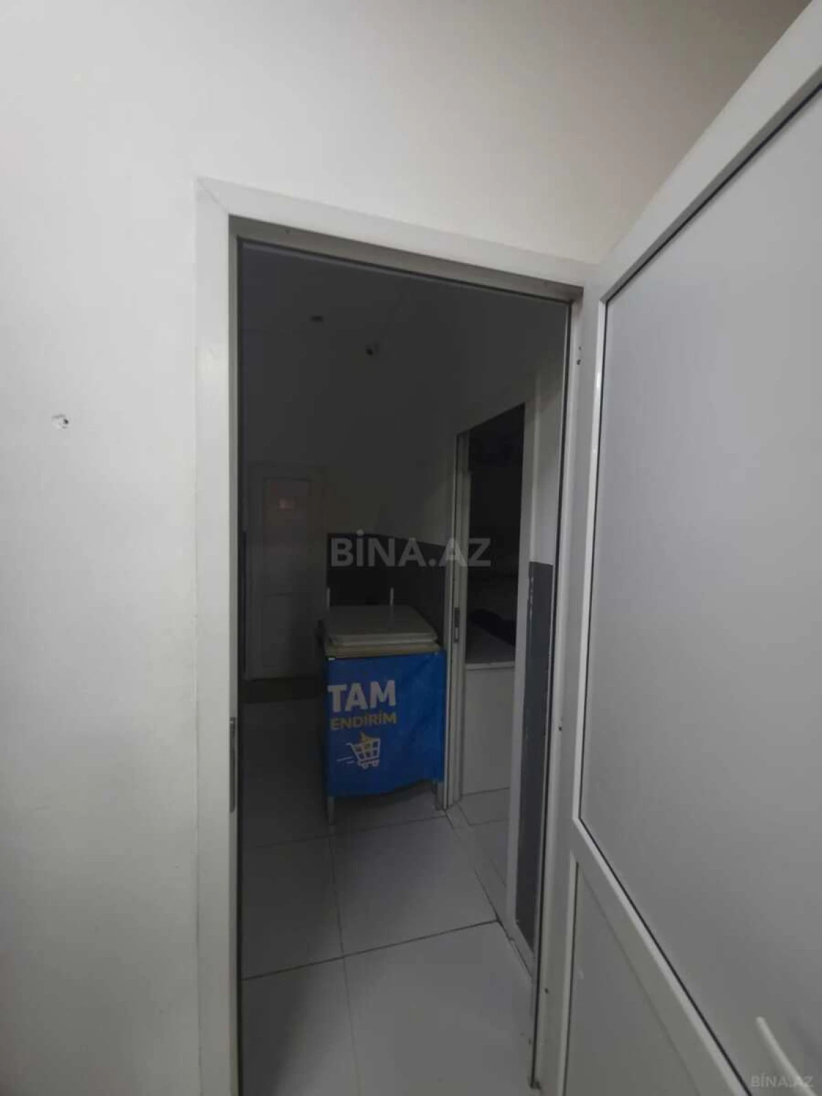 Satılır obyekt 700 m²