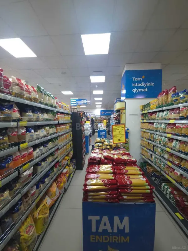 Satılır obyekt 700 m²