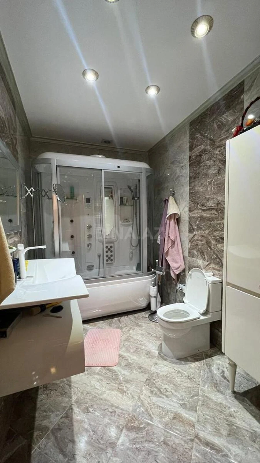 Kirayə verilir 3 otaqlı mənzil 170 m²